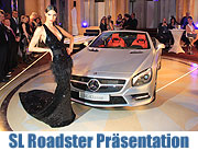 der neue SL Roadster von Mercedes. Premiere in München am 28.03.2012 mit Designer Guido Maria Kretschmer Modenschau. Mercedes-Benz München eröffnet die Roadster-Saison (©Foto: Martin Schmitz)