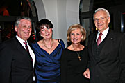 Zu Gast: Dr. Edmund Stoiber mit Frau Karin (re.) (Foto: MartiN Schmitz)