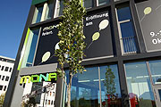 Mona heißt das neue Einkaufszentrum in Moosach (©Foto: Martin Schmitz()