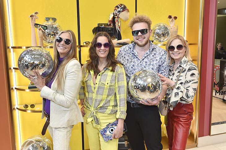 Nicole Belstler-Boettcher, Dana Schweiger, Johannes Berzl, Gabi Strassburger, Elton John Pops Up im Ingolstadt Village, Store Opening, 14.04.2023  &copy;Foto: BrauerPhotos / Goran Nitschke f&uuml;r Ingolstadt Village