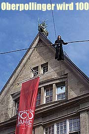 Karstadt Oberpollinger feiert mit Circus Krone 100. Geburtstag mit einem Hochseilakt in der Neuhauser Straße am 31.03.2005 (Foto: Martin Schmitz)