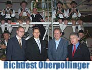 Sieben moderne Verkaufsetagen und mehr: am 30.06.2005 feierte Karstadt Oberpollinger das Richtfest seines Erweiterung, die zum Herbst 2006 eröffnen wird (Foto: Martin Schmitz)