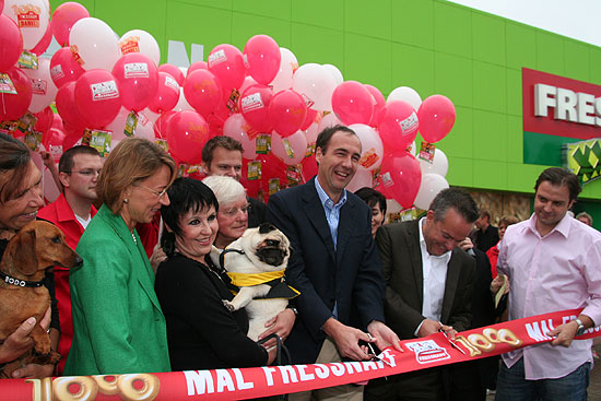 am 24.06.2009 wurde der 1.000ste Fressapf eröffnet, zugleich der 12. Fressnapf XXL