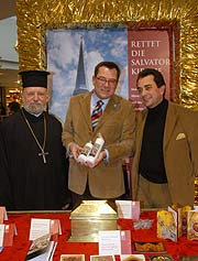 Am Samstag, 22.12.2007 unterstützte CSU OB-Kandidat Josef Schmid die Spendensammlung (Foto: Ingrid Grosmann)