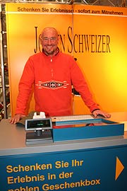 Jochen Schweizer eröffnete am 15.11.2006 im OEZ seinen 2. Münchner Adrenalin Shop (Foto. Martin Schmitz)