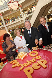 30. Geburtstag des Einkaufs-Centers Neuperlach pep - gefeiert wird bis zum 14.10.2011 (©Foto: Martin Schmitz)