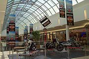 Aktionen wie z.B. Anfang Mai eine Harley Davidson Ausstellung erhalten das Interesse (Foto: Martin Schmitz)