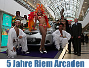 Fünf Jahre Riem Arcaden München. Gefeiert wird ab 04.03.2009 mit der Verlosung von 5 Mazda2 und 50.000 € Sofortgewinnen (Foto: Martin Schmtz)