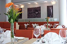 Das (noch unbenannte) mediterrane Restaurant im neuen Dorint Novotel München Messe (Foto: Martin Schmitz)