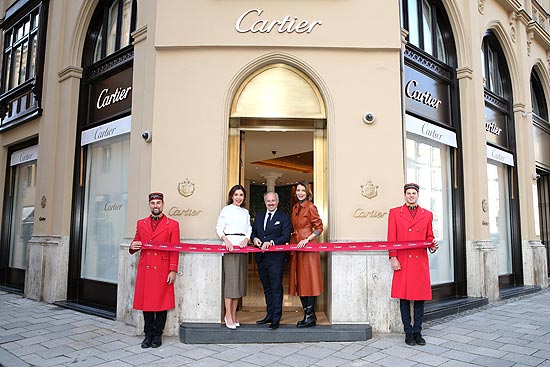 Nadine Warmuth, Renaud Lestringant, Managing Director Cartier Northern Europe und Eva Padberg beim Re-opening der Cartier Boutique M&uuml;nchen Maximilianstr. 20 am 11.10.2019 (Photo Gisela Schober/Getty Images f&uuml;r Cartier,)