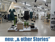"& Other Stories" - die H&M Tochter eröffnete am 7.11.2014 im ehemaligen Sportscheck Gebäude Sendlinger Straße (gFoto: Martin Schmitz)