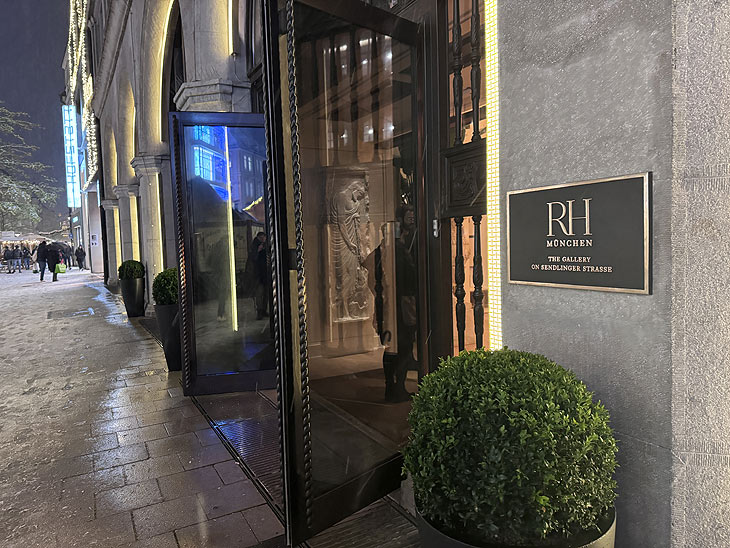 Neu: RH The Gallery Store er&ouml;ffnete am 30.11.2023 in M&uuml;nchen  in der Hofstatt, Sendlinger Stra&szlig;e 08 (@Foto: Martin Schmitz)