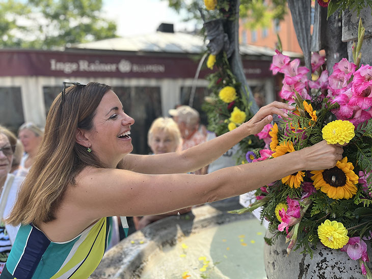 Kommunalreferentin Kristina Frank, 1. Werkleiterin der Markthallen München auf dem Brunnenfest 2022 auf dem Viktualienmarkt am 05. August 2022 (©foto: Martin Schmitz)