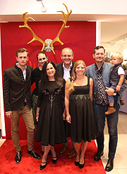 Mathis Schramke, Anna-Katharina Mayer, Helmut, Stefanie, Marion und Dominik Schramke (©Foto: Martin Schmitz)