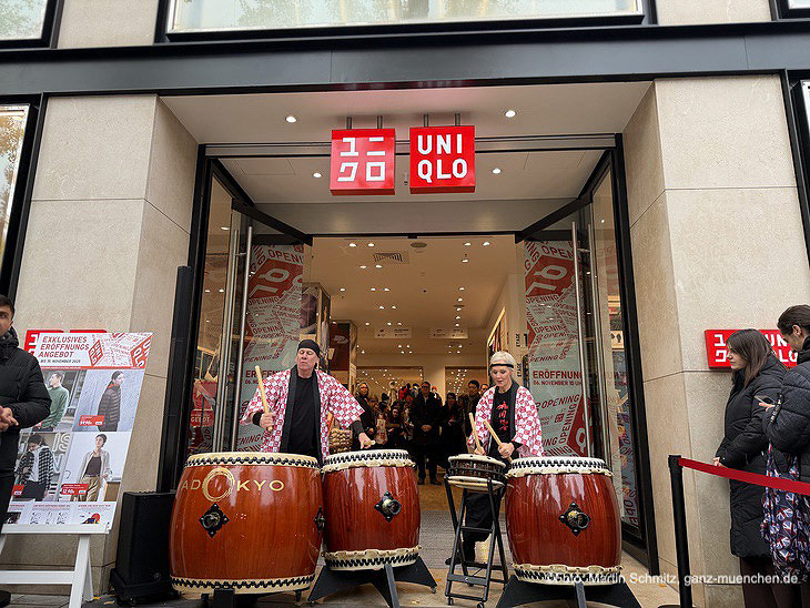 UNIQLO er&ouml;ffnet am 06.11.2025 den ersten M&uuml;nchner Store mit Japan-Gewinnspiel und Kult-Kollaborationen (@Foto: Martin Schmitz)  