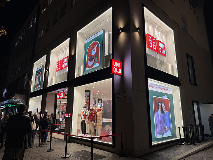 UNIQLO eröffnet am 06.11.2025 den ersten Münchner Store mit Japan-Gewinnspiel und Kult-Kollaborationen (@Foto: Martin Schmitz)  