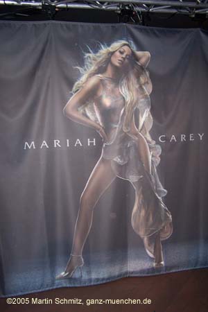 051130mariah_carey01