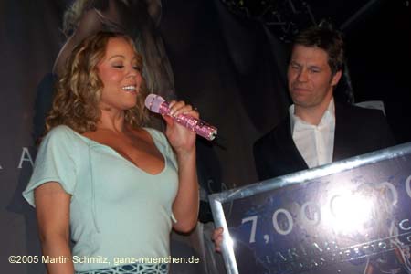 051130mariah_carey22