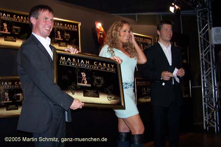 051130mariah_carey40