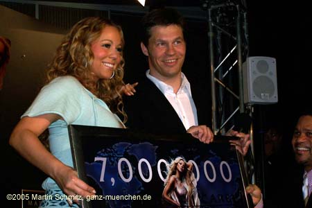 051130mariah_carey63