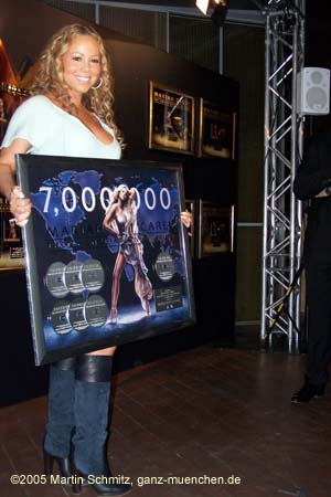 051130mariah_carey65