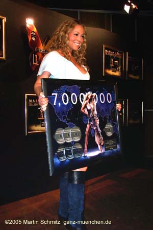 051130mariah_carey69