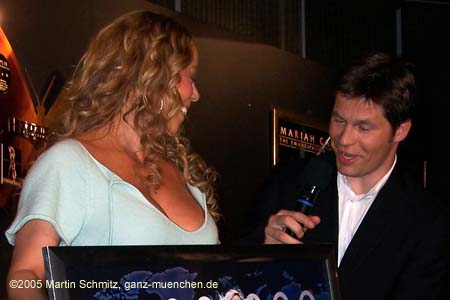 051130mariah_carey70