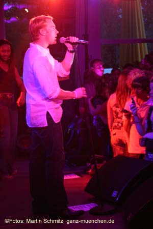 050628ronan_keating40