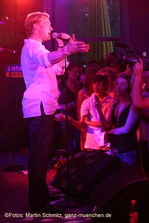 050628ronan_keating44