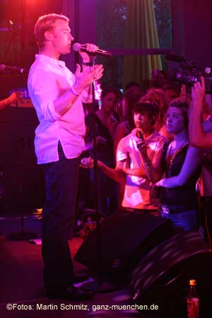 050628ronan_keating45