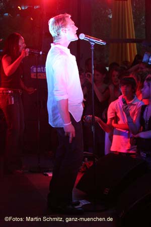 050628ronan_keating48