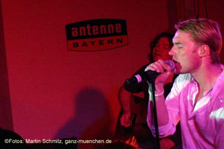 050628ronan_keating70