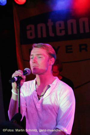 050628ronan_keating82