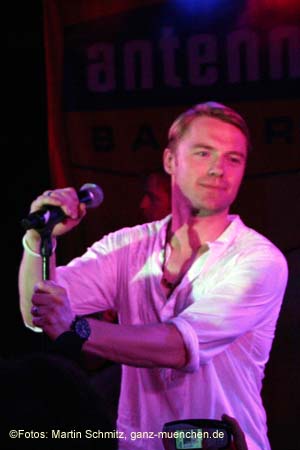 050628ronan_keating84