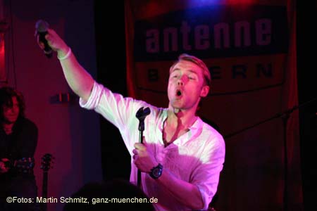 050628ronan_keating85