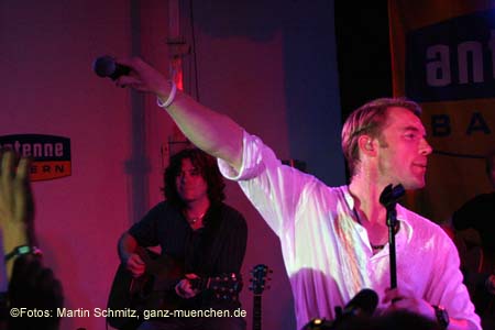 050628ronan_keating86