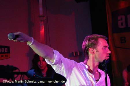 050628ronan_keating87