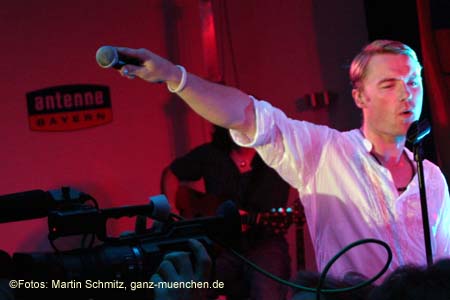 050628ronan_keating88