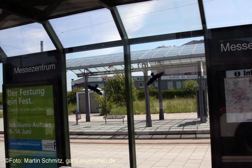 Per Bus gehts zur Station "Messezentrum" zur Augsburger Schwabenhalle (Foto: Martin Schmitz)