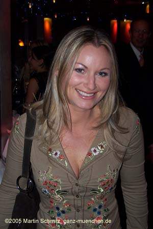 051122aida_premiere14