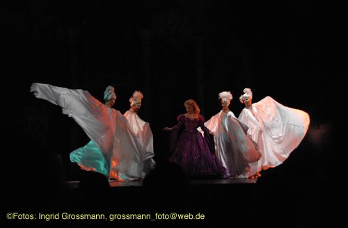 061201ig_schoene_biest29