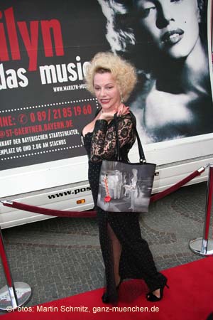 060617premiere_marylin06