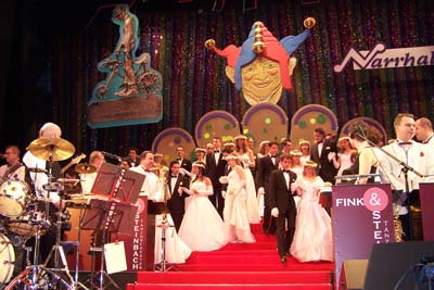 05narrhalla_debuetanten02