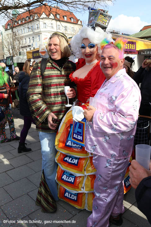 Weiberfasching auf dem Viktualienmarkt 13.02.2024 (©Fotos:Martin Schmitz)