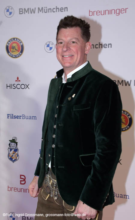 250221ig-filserball143