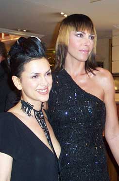 Victoria Lauterbach und Natascha Ochsenknecht auf dem 30. Deutschen Filmball 2003