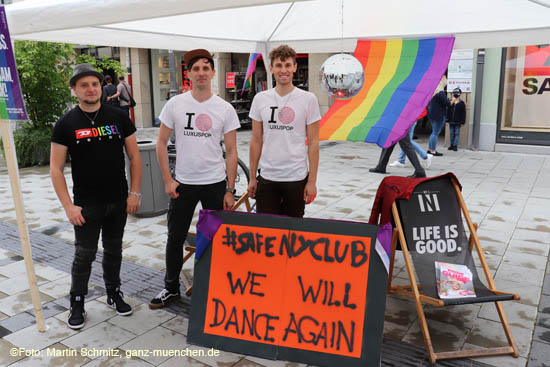 CSD 2020 Demo-Spots in München statt CSD Parade / 200711csd_munich007 NY Club ©Foto: Martin Schmitz, 11.07.2020 