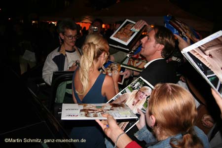 060929a_tori_spelling01