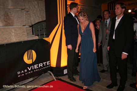 060929a_tori_spelling06