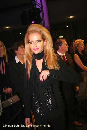 060929modenschau_wiebe02